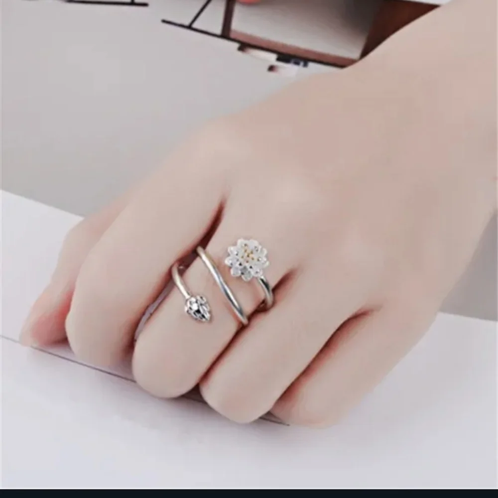 NWT Cute Boho Open Adjustable Silver Lotus Flower Ring!
